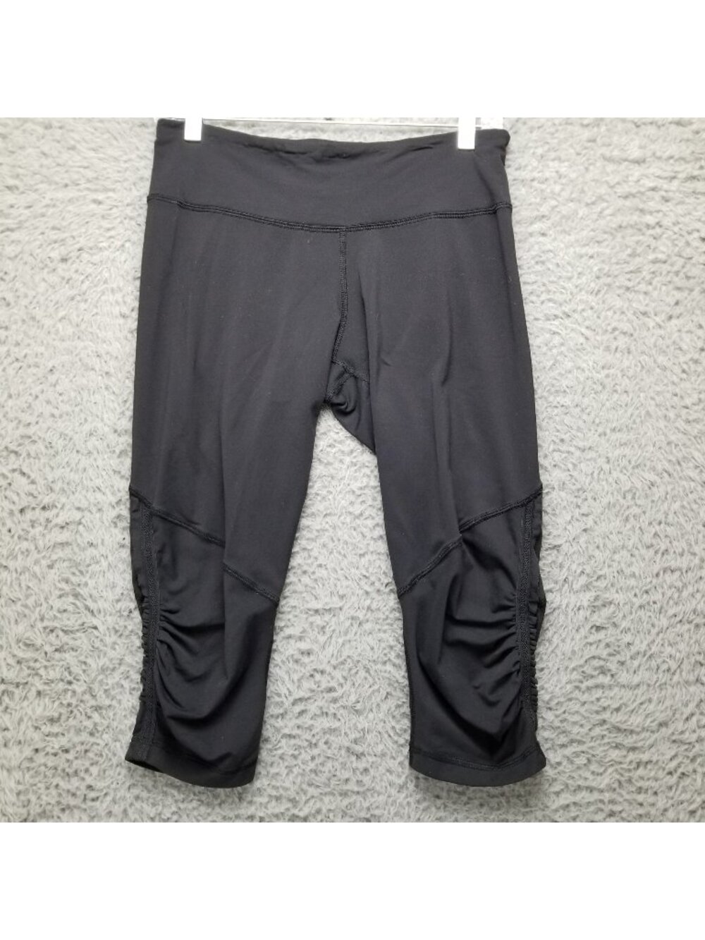 Lululemon Pants Womens 8 Black Mid Rise Stretch Cropped Capri Leggings *Read*